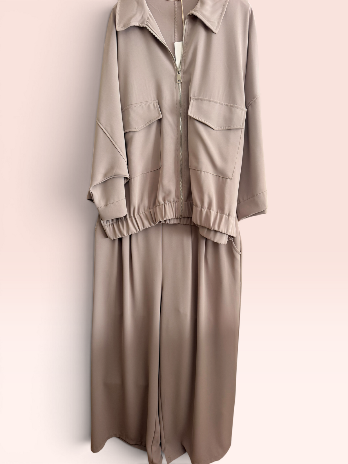 Ensemble Veste Zippée et Pantalon Fluide Taupe- Taille Unique Grande Taille (44/50)
